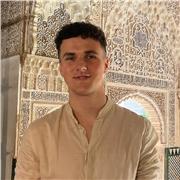 Alumno de Magisterio Trilingüe en Vitoria-Gasteiz, da clases de Inglés, Matemáticas, Euskera, Lengua